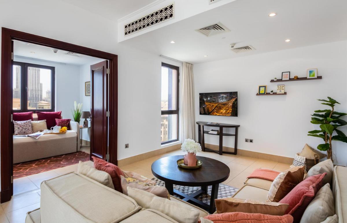 Maison Privee - Luxury Living Next to Dubai Mall & Burj Khalifa - Housity
