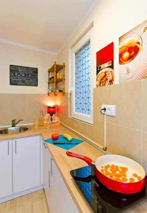 Cherry Tree Art House - Housity
