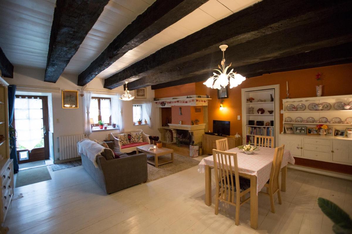 La Maison Des Fleurs - Housity