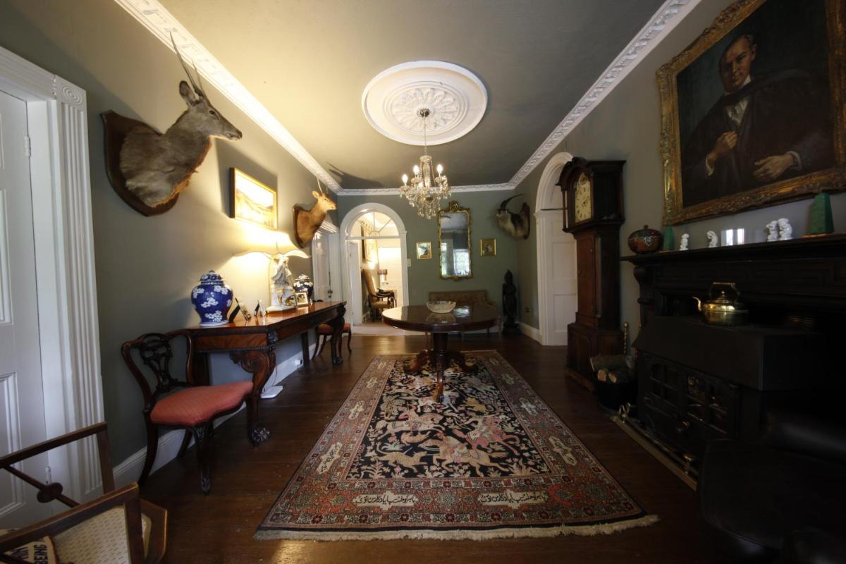 Plas Esgair - Housity