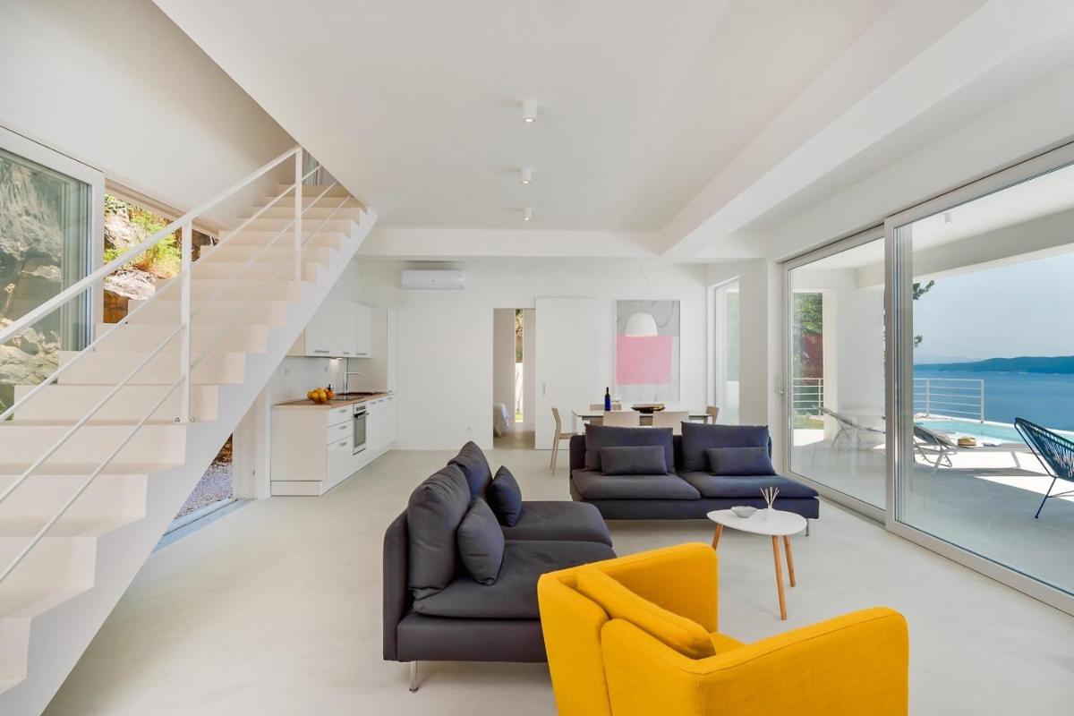 Villa V - private pool, special location & surroundings - Housity