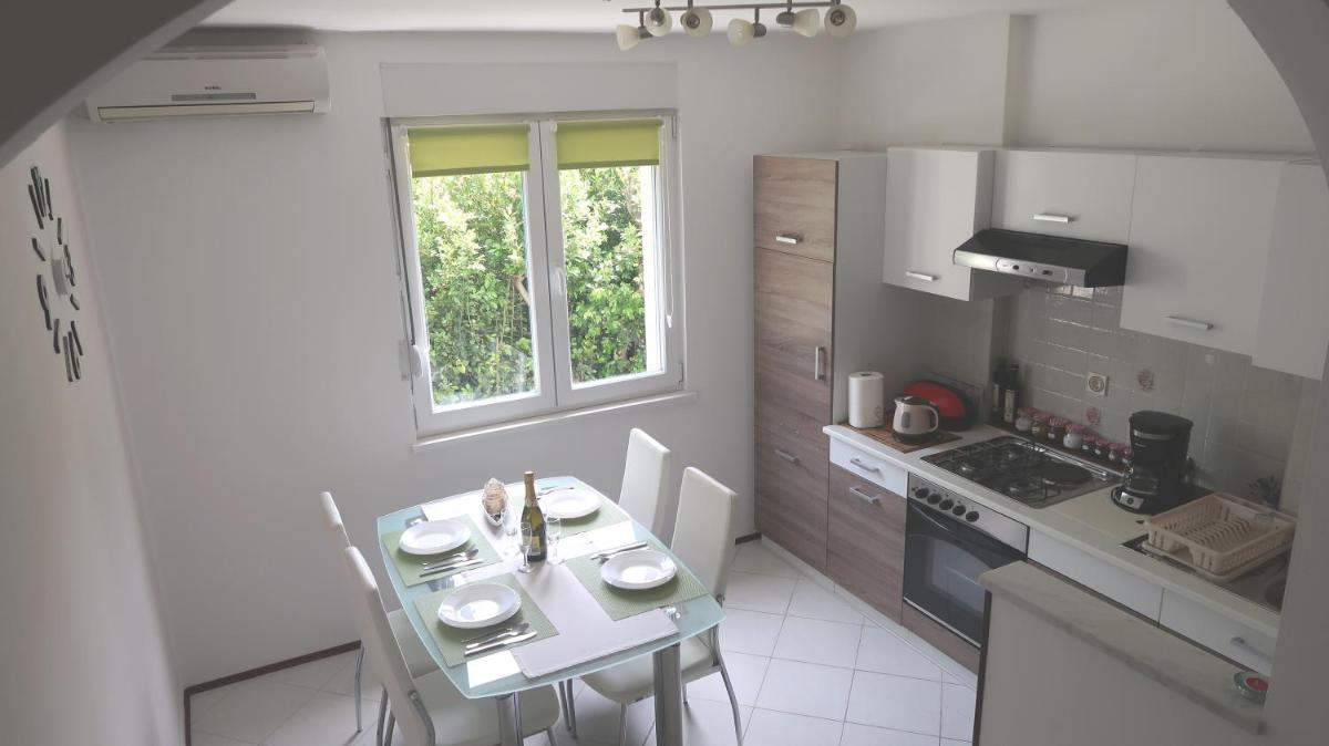 Adria Apartment - Housity