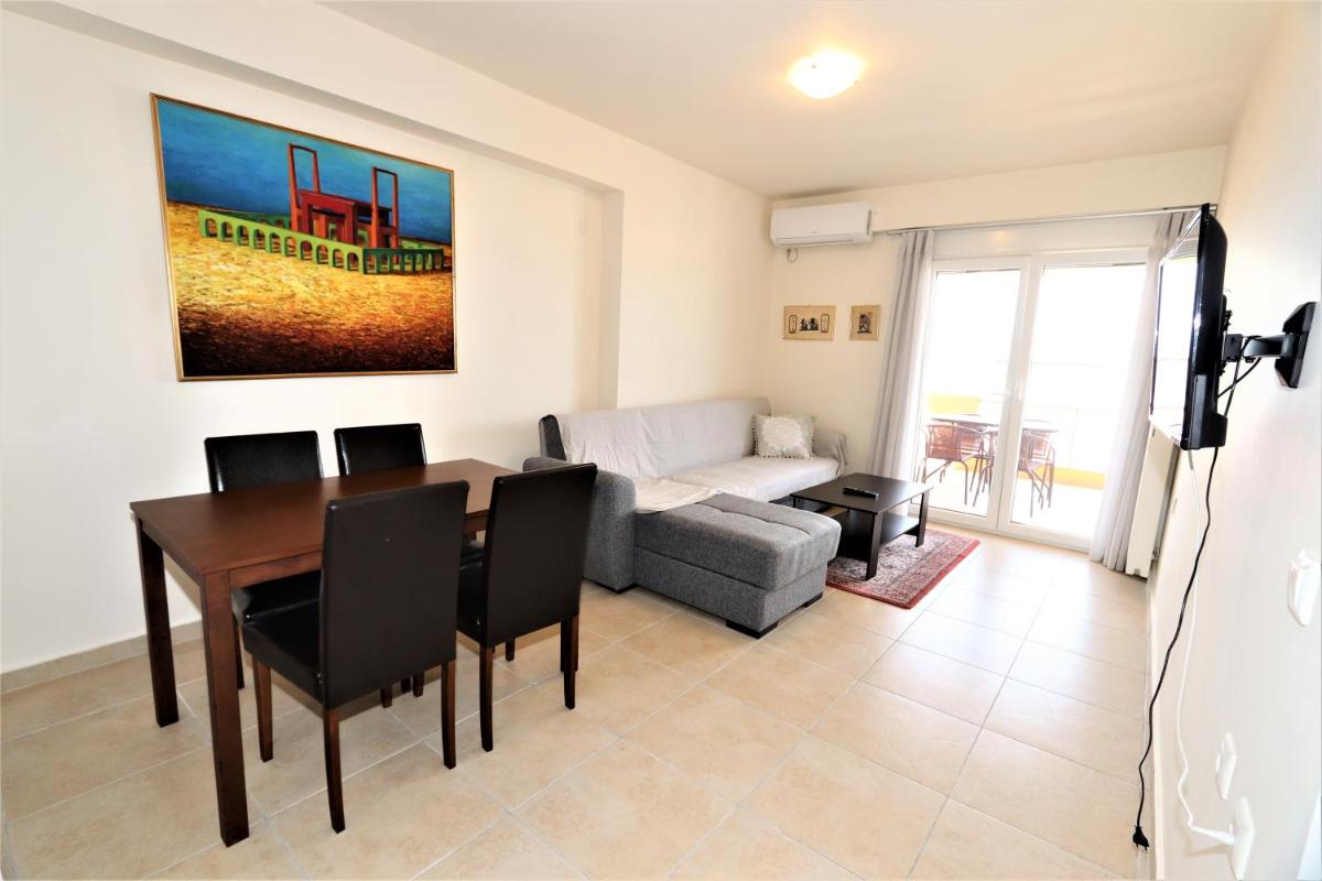 Dolphins Apartments - Housity