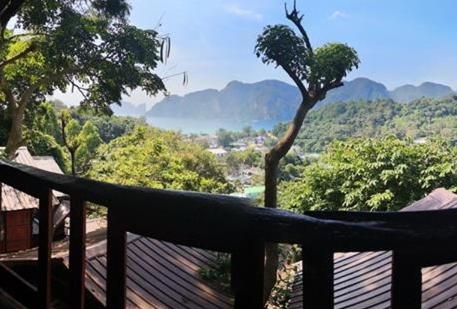 Phi Phi Green Hill Resort - Housity