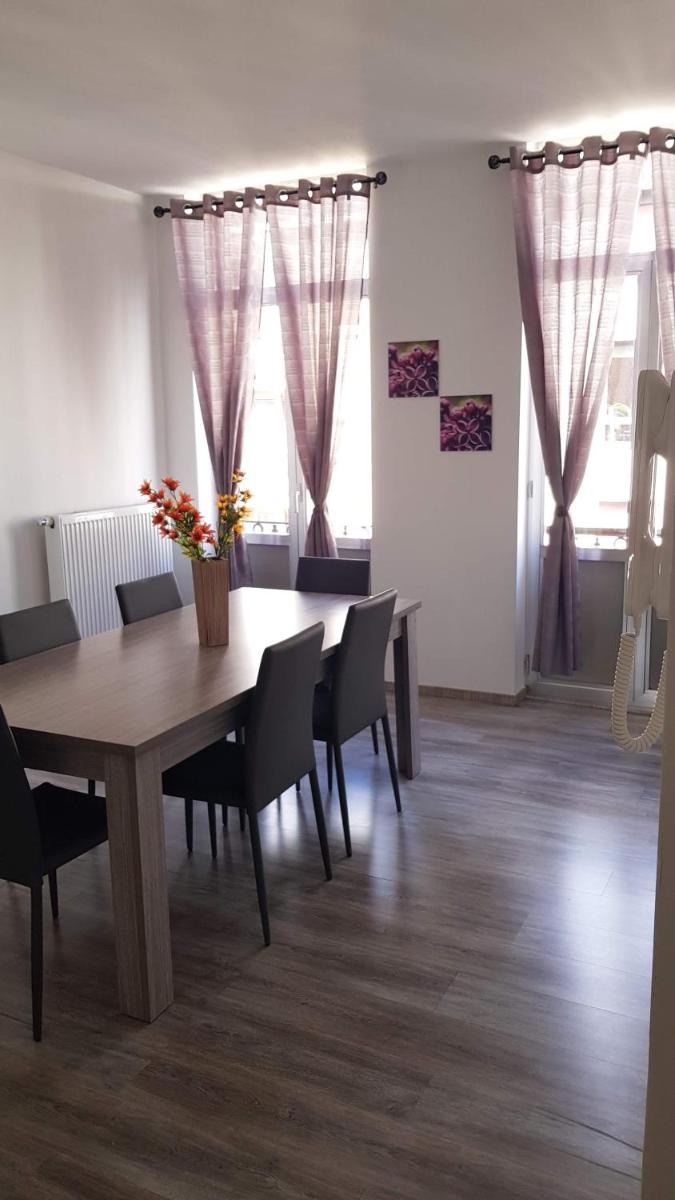 Modern Apartment Second Floor - Housity