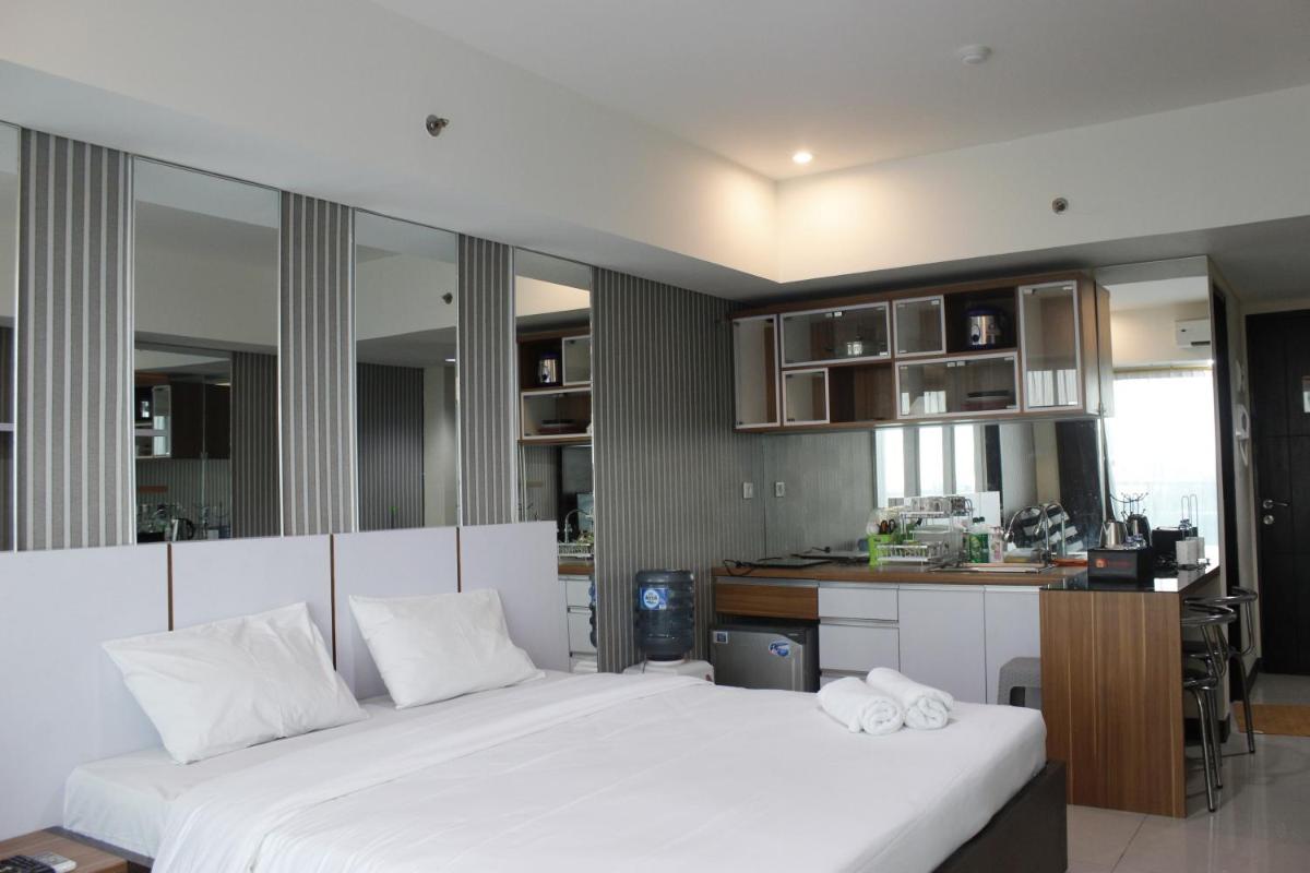 Bright Studio @ Tamansari La Grande Apartment By Travelio - Housity