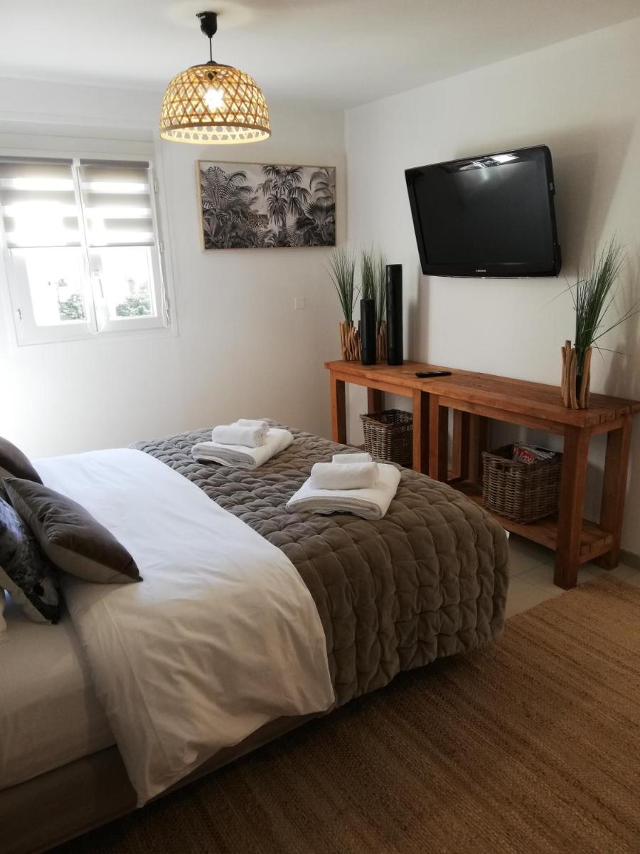 Chambre d'Hôte Noalhat - Zenith d'Auvergne - Housity