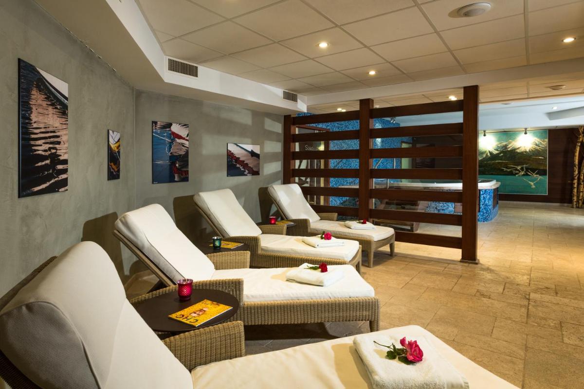 Coin salon dans l'établissement Villa Cécile