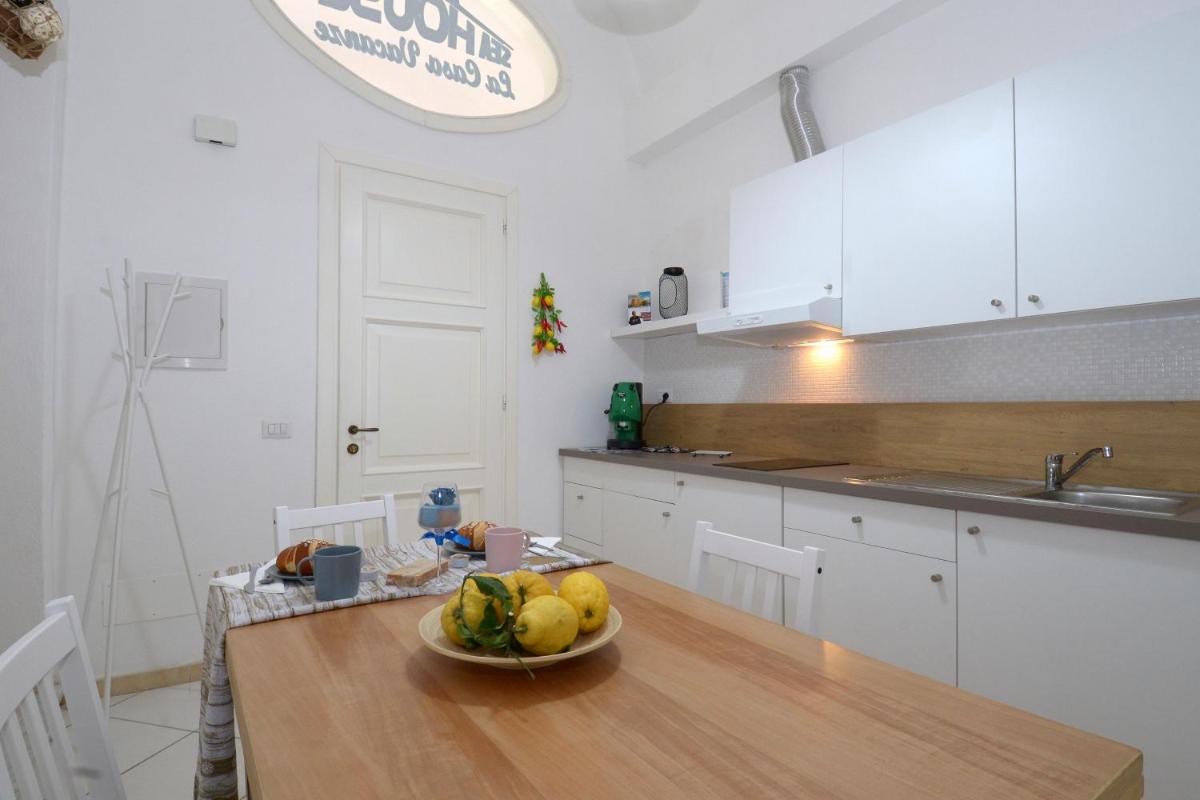Sea House Ischia - Housity