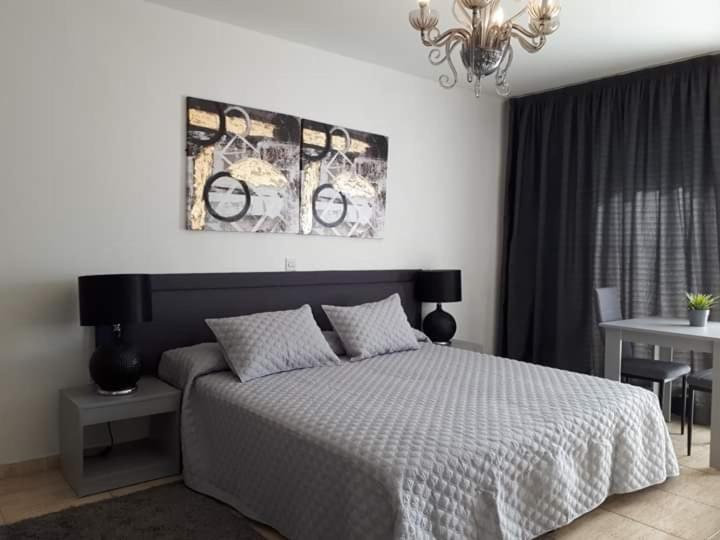 Irene's Apartments - Housity