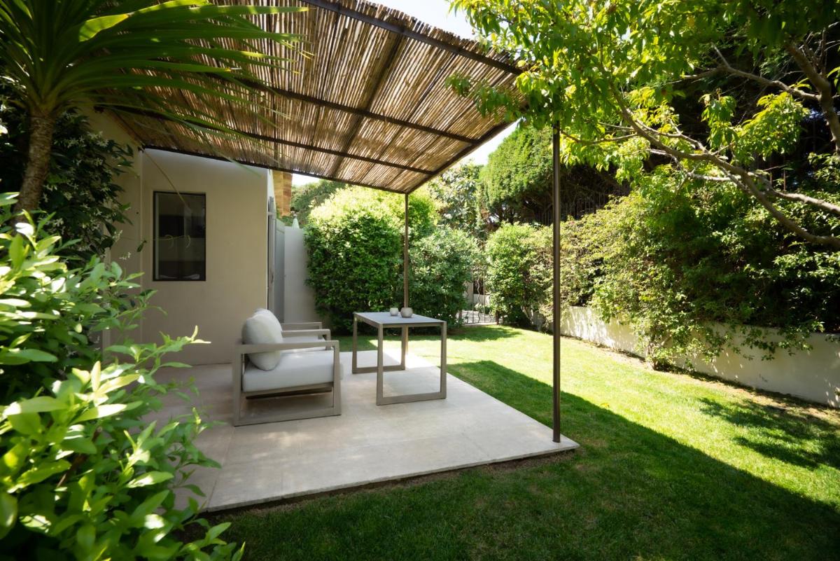 Jardin de l'établissement Le Pre de la Mer
