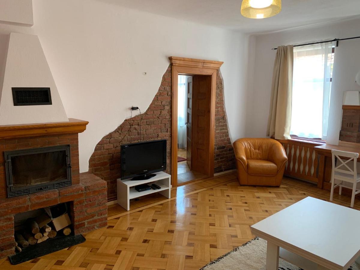 Suitetrails - Old Town Apartment