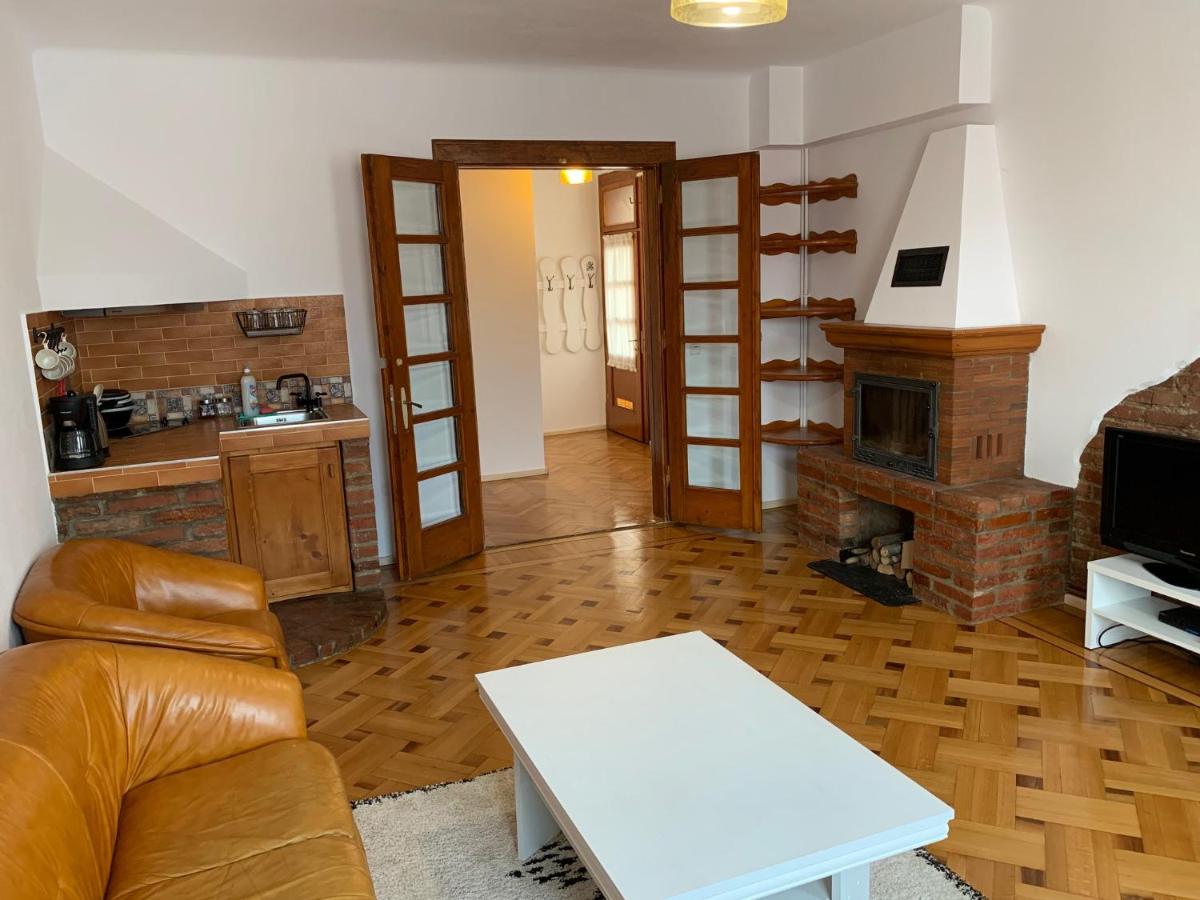 Suitetrails - Old Town Apartment