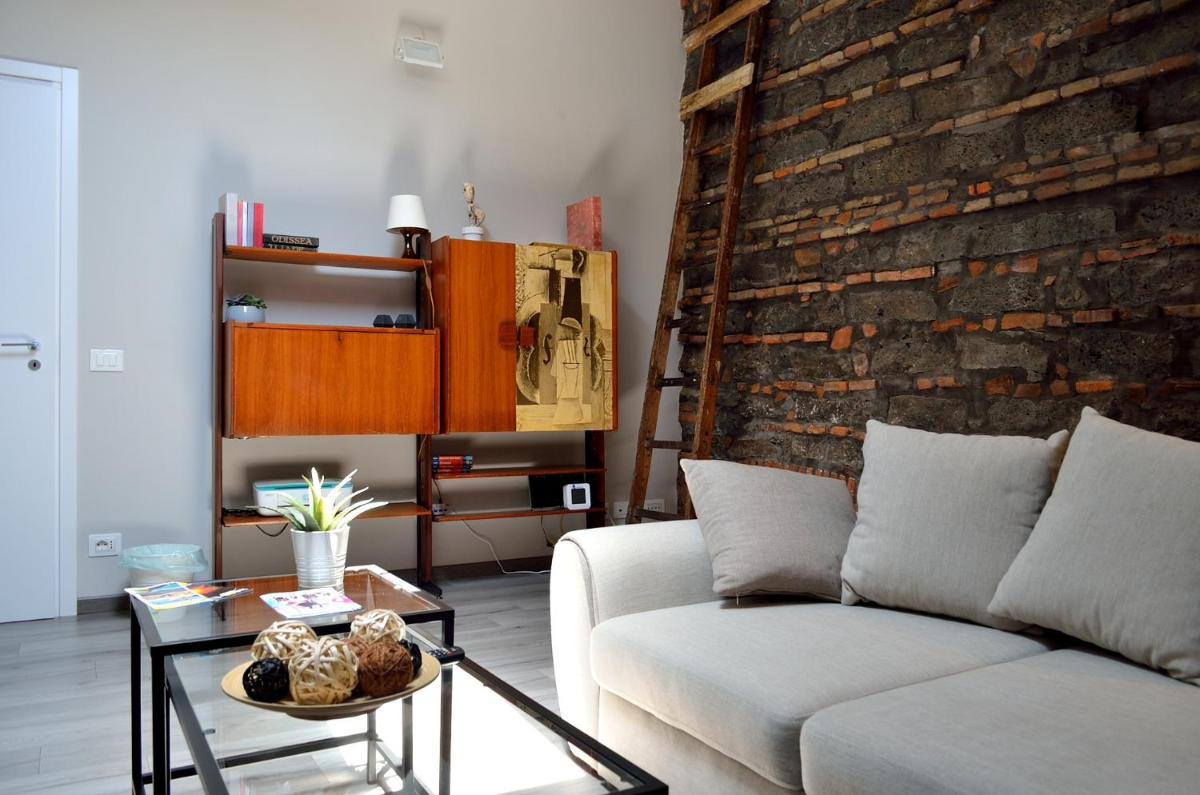 Panoramic Suite***** in the heArt of Catania - Hizvo