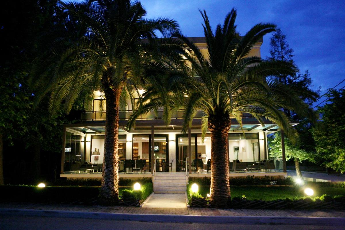 Alexakis Hotel & Spa - Housity