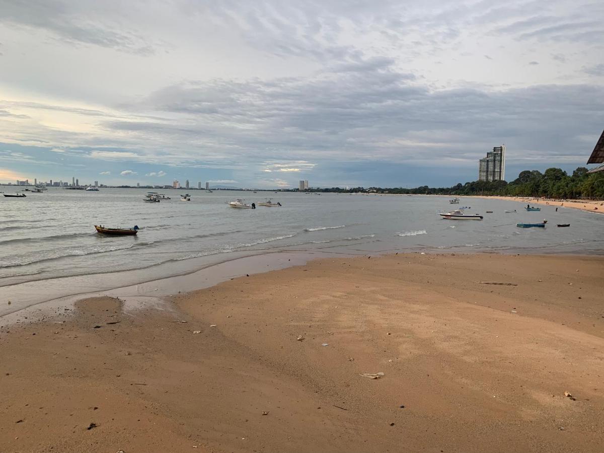 De Amber Pattaya by ME - Housity