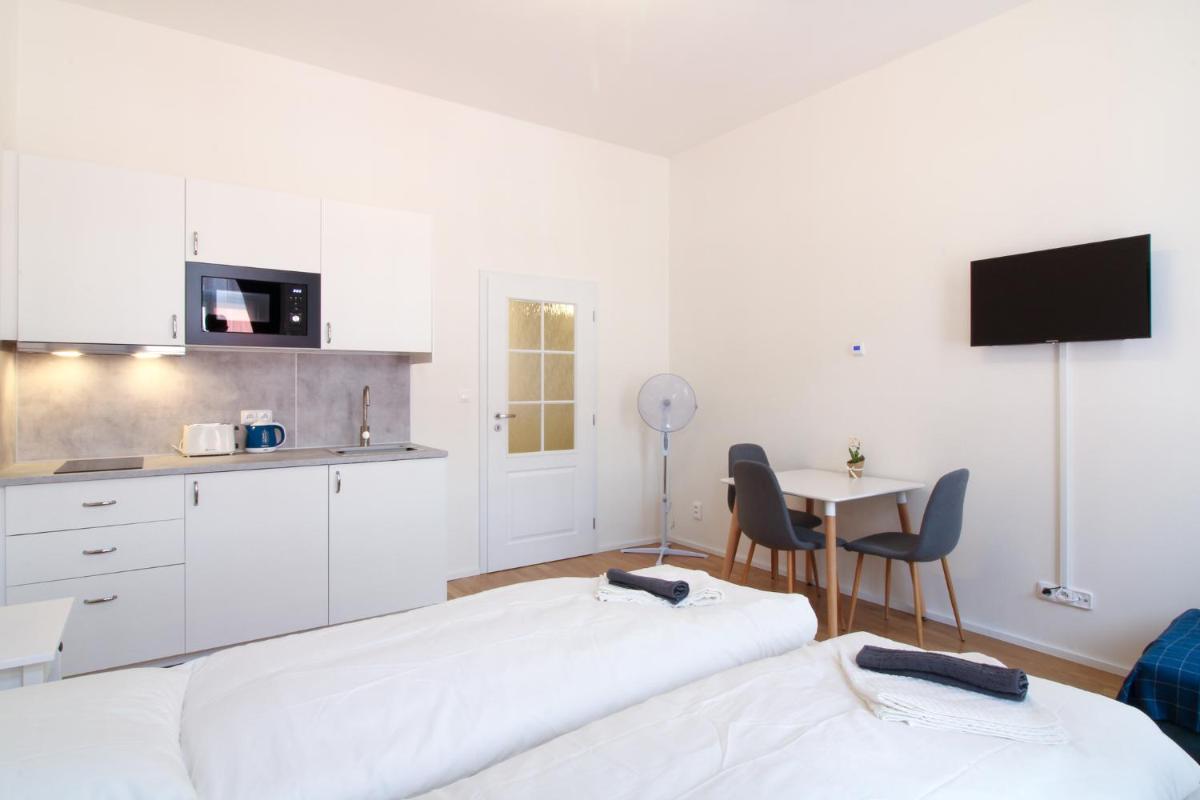Bouquet Apartments - Housity