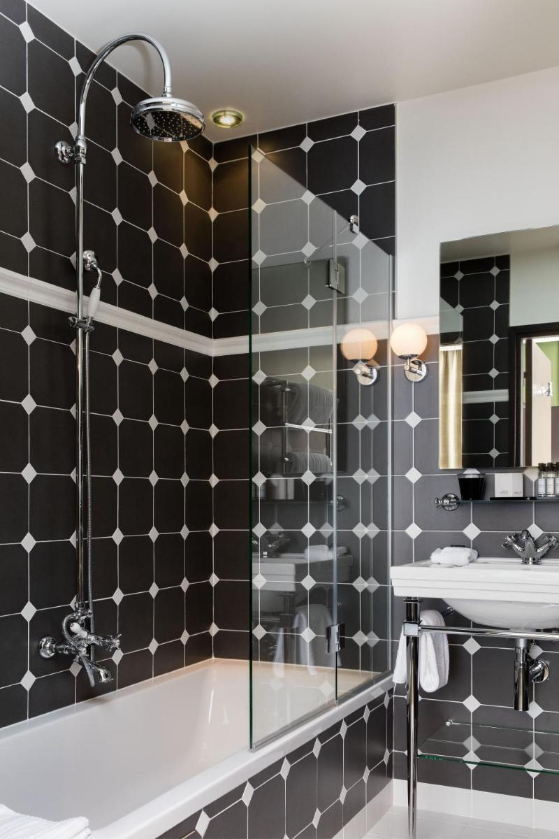 Salle de bains dans l'établissement Hotel Monsieur & Spa