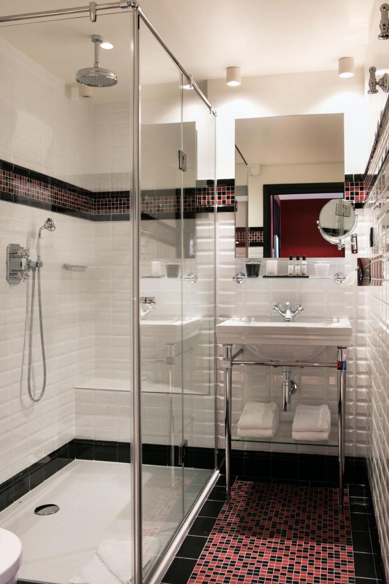 Salle de bains dans l'établissement Hotel Monsieur & Spa