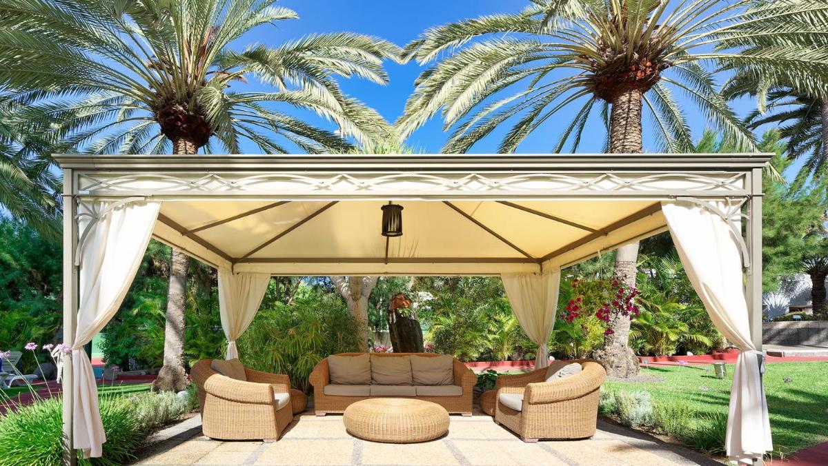 Jardín al aire libre en Bull Costa Canaria & SPA - Only Adults