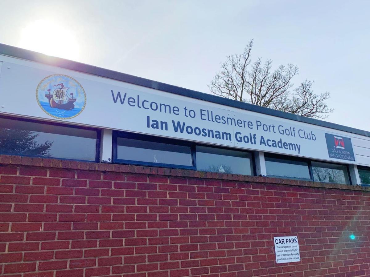 Hooton Golf Club - Housity