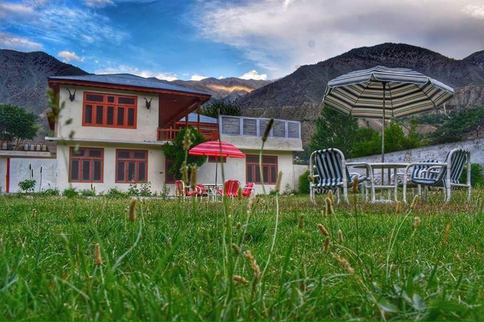 Chitral Guest House - Housity