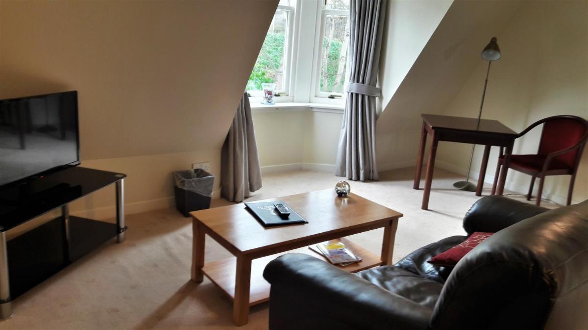 Mackays Hotel - Housity