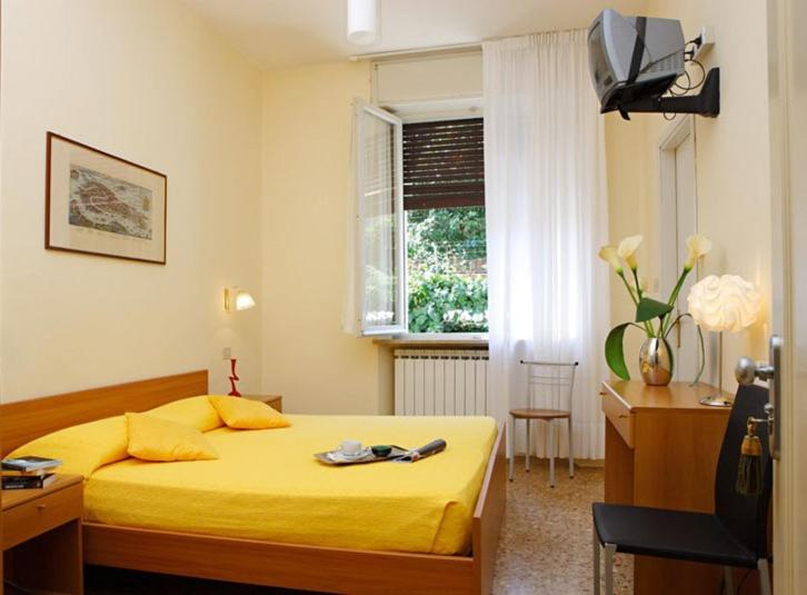 Hotel Santa Lucia - Housity