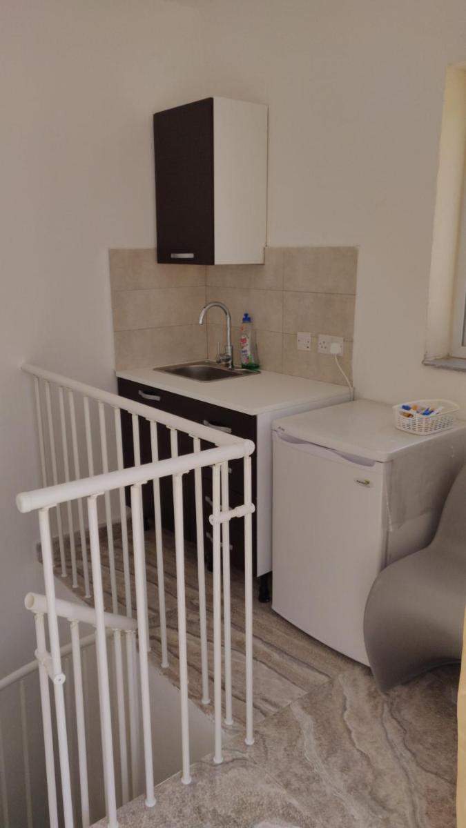 Suitetrails - The Penthouse Flat-terrace&view