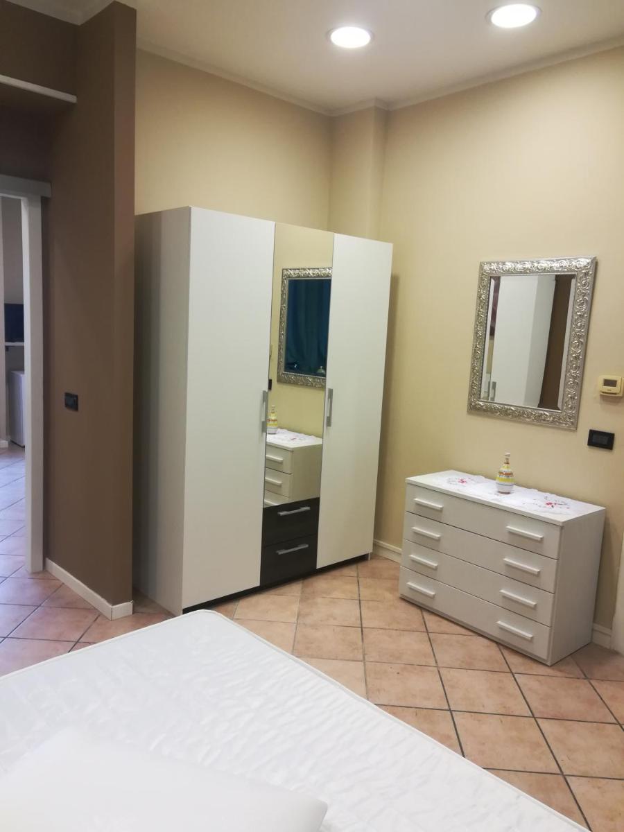 Montorfano Road - Housity