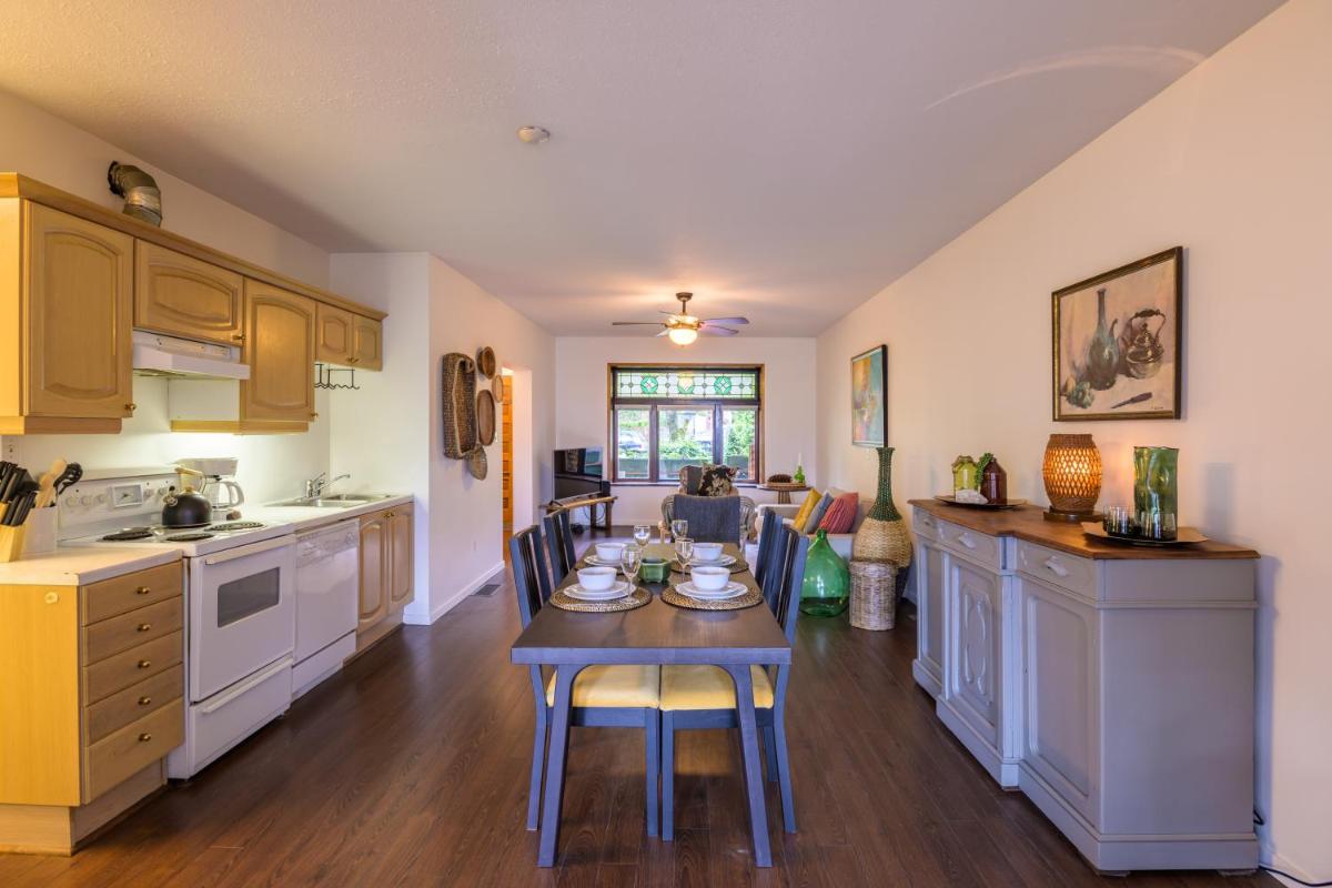Charming 1 Bdrm View Suite - Housity