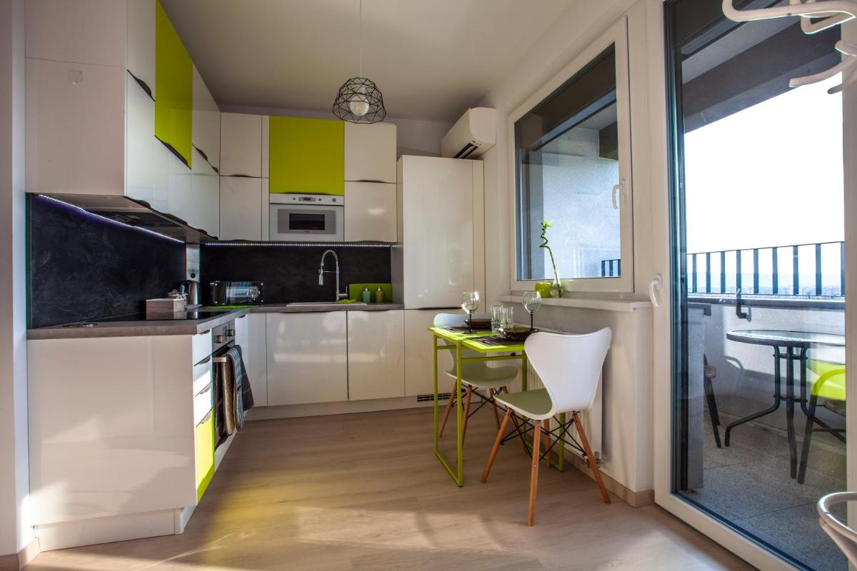 Air-Conditioned City View Apartment 24h check-in - Housity