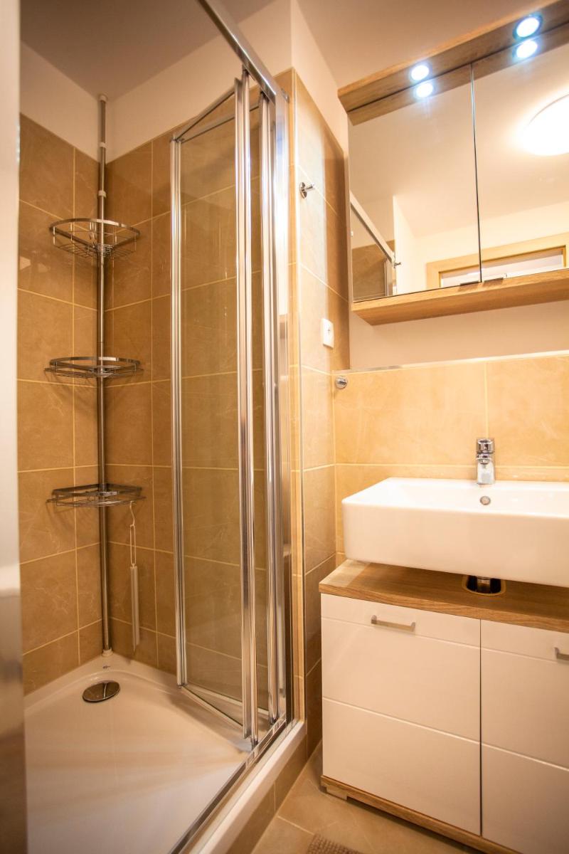 Suitetrails - Air-Conditioned City View Apartment 24h check-in