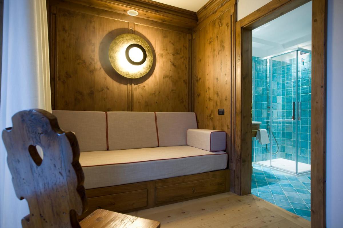 Hotel Cortina - Housity