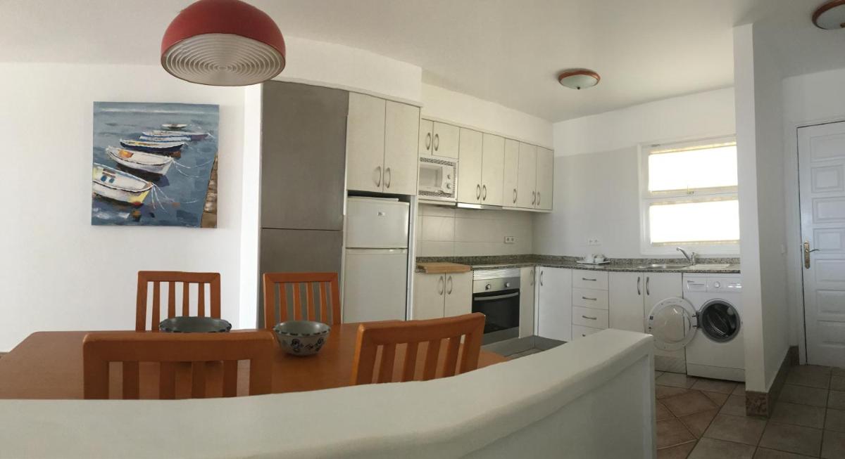 CDM, Puerto del Carmen, entre Playa Chica y Playa Grande - Housity