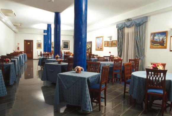 Hotel La Barcarola - Housity
