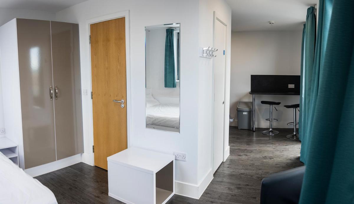 Yugo Canal Point - Housity