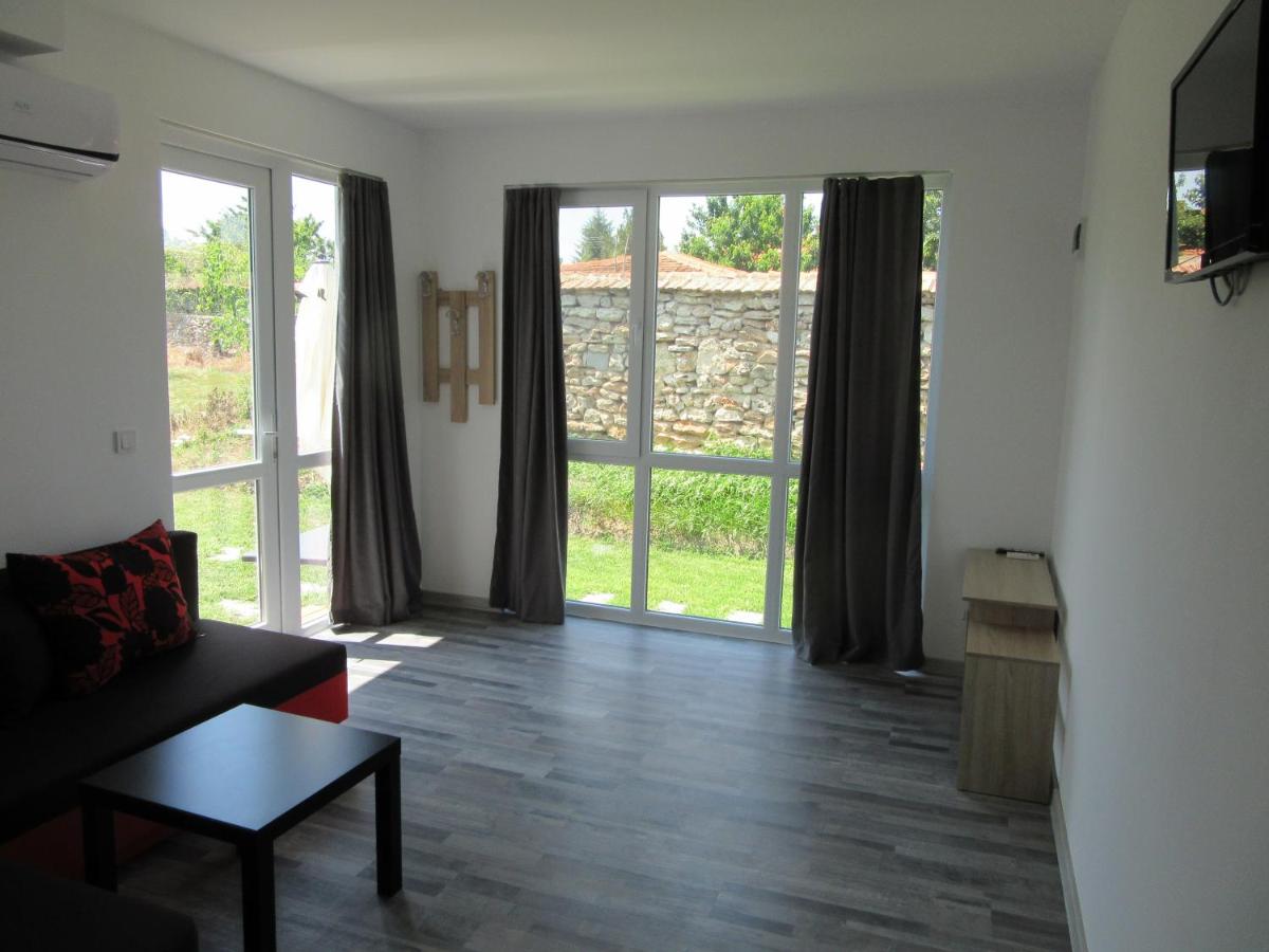 Karia Apartments - Hizvo