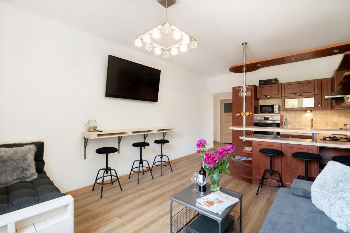 THE HEART OF NOWA HUTA - free garage - Housity