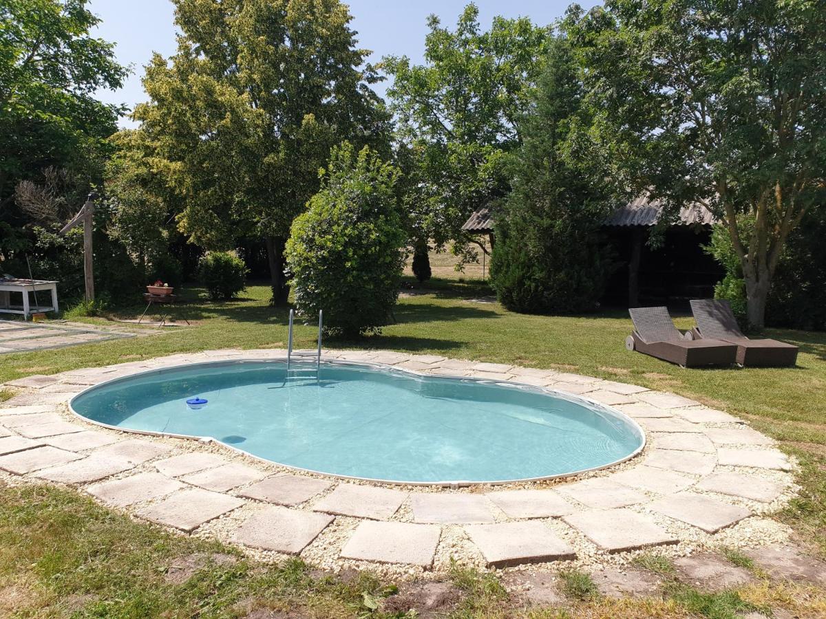 Rába Part Apartman - Housity