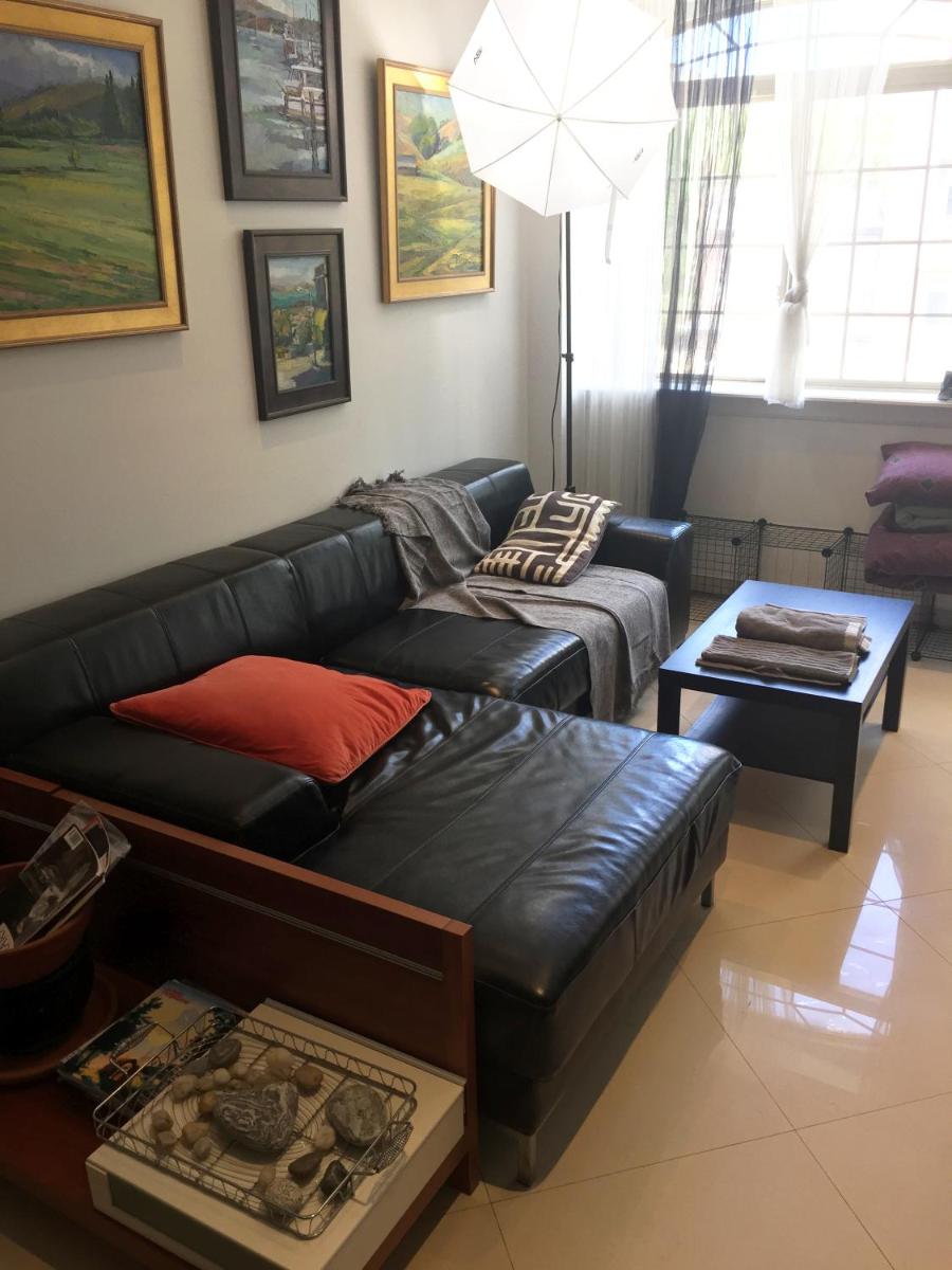 Brooklyn Artist Delight - Housity