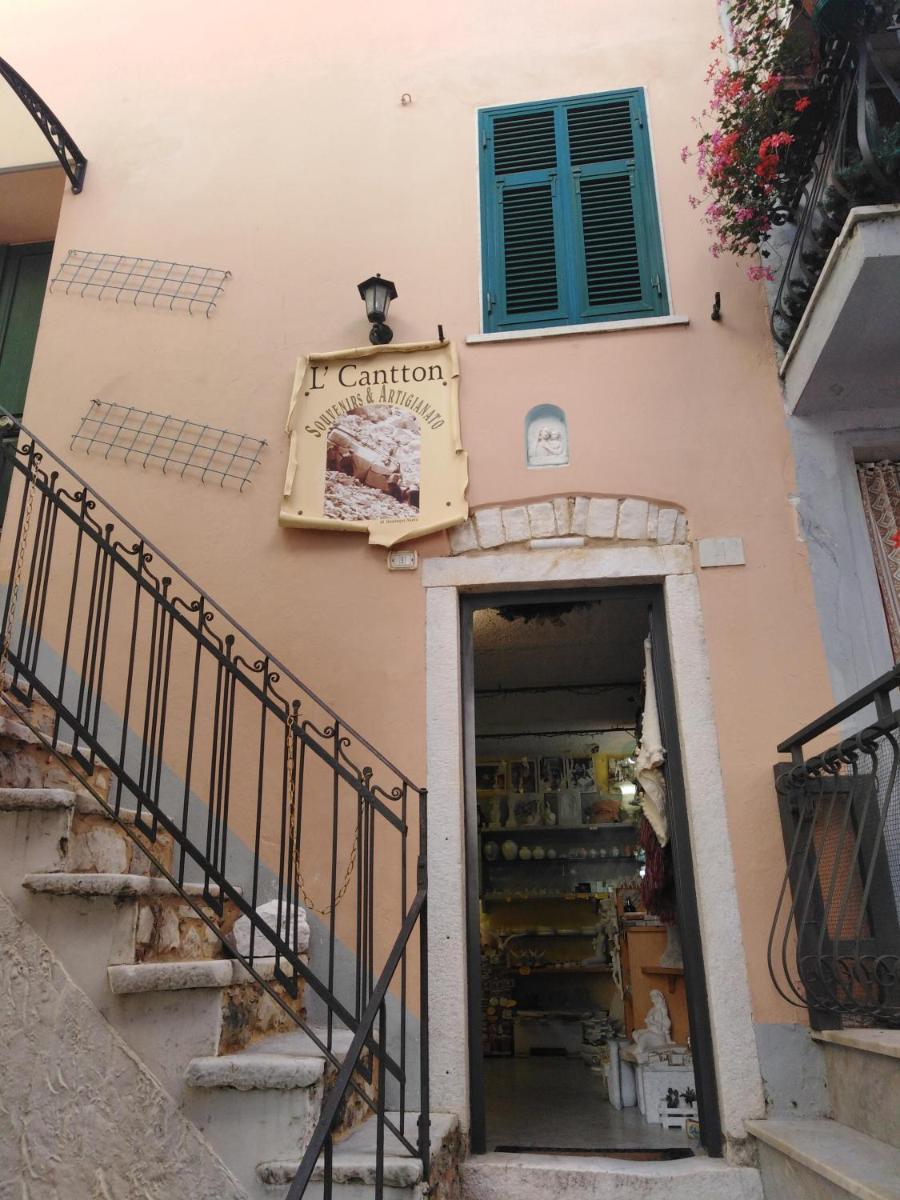 L ' CANTON B & B - Housity