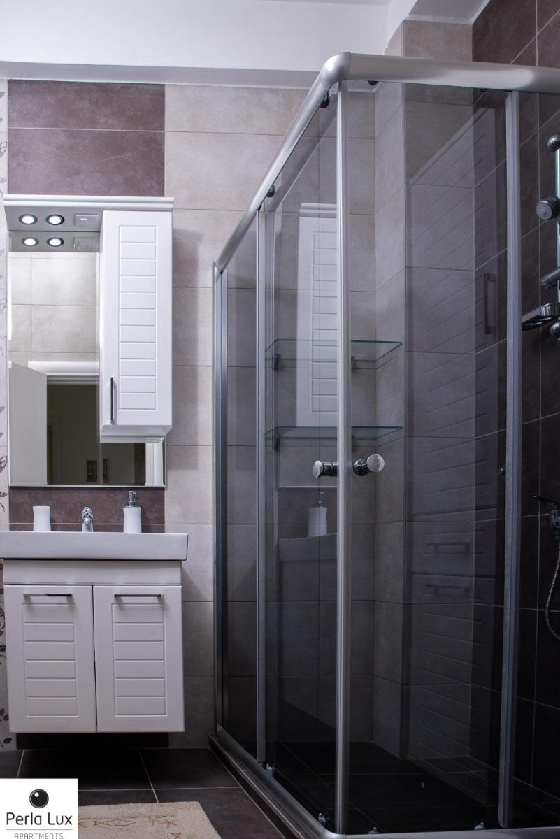 Perla Lux Apartments - Housity