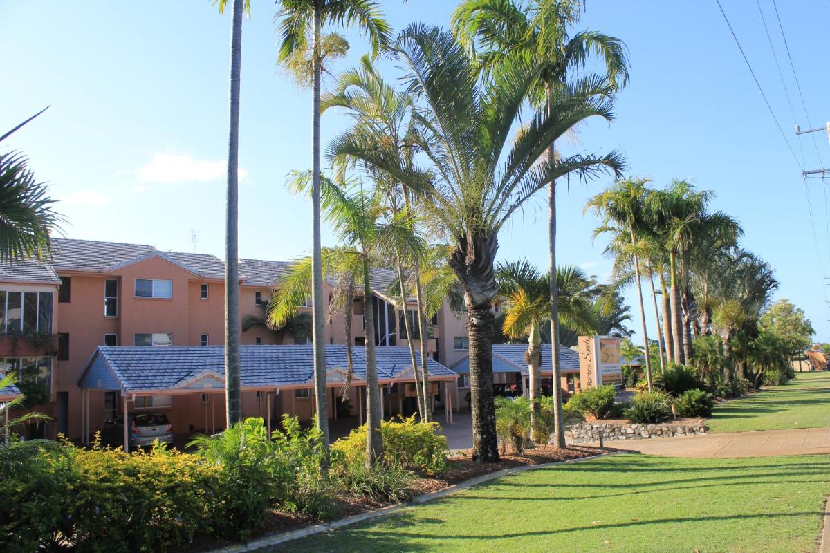 Rainbow Sands Resort - Housity