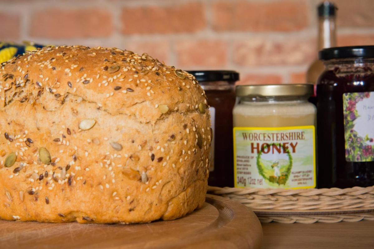 Huntlands Farm Bed & Breakfast - Housity