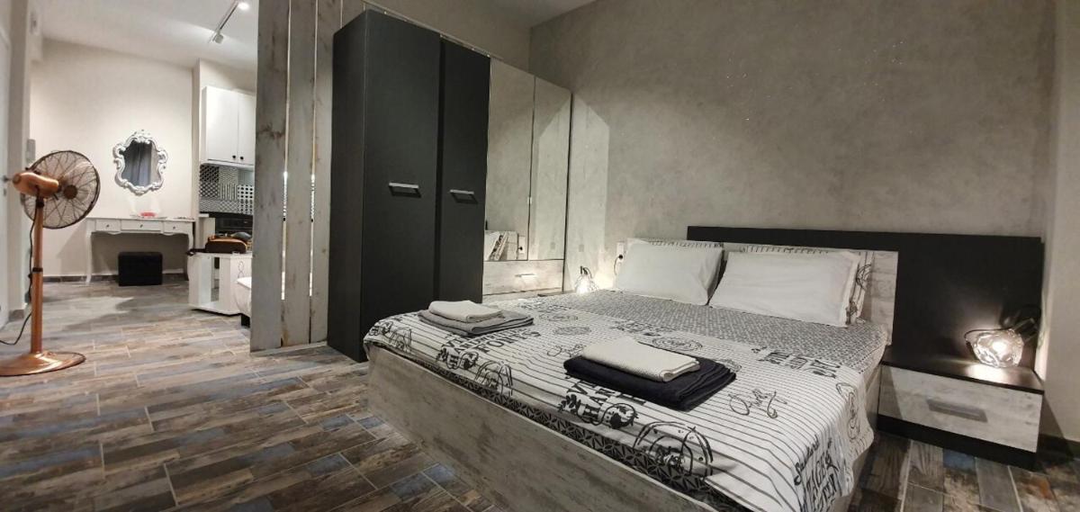 Vivian House - Housity