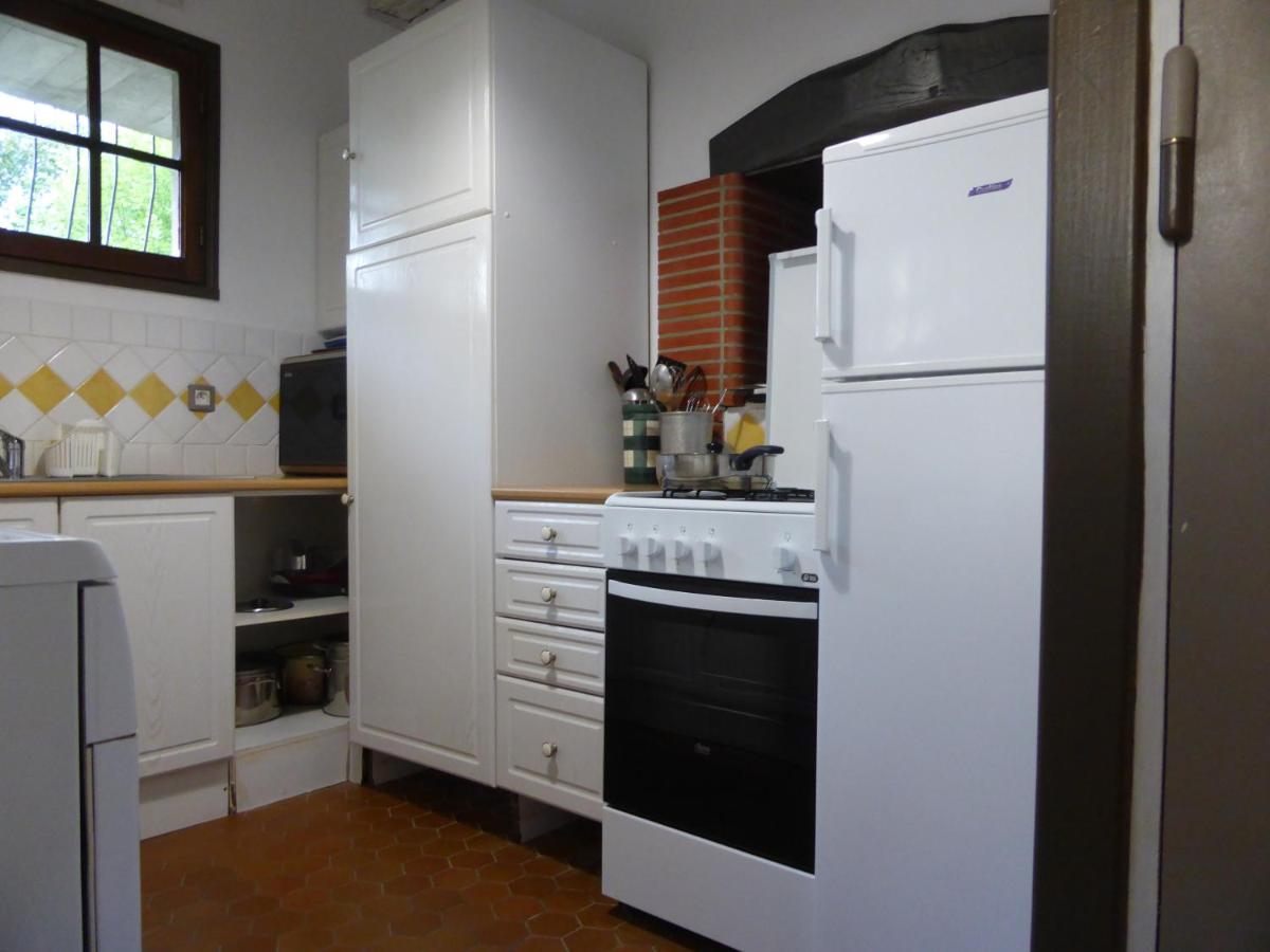 Gite Charentais Le Coin Arboré - Housity