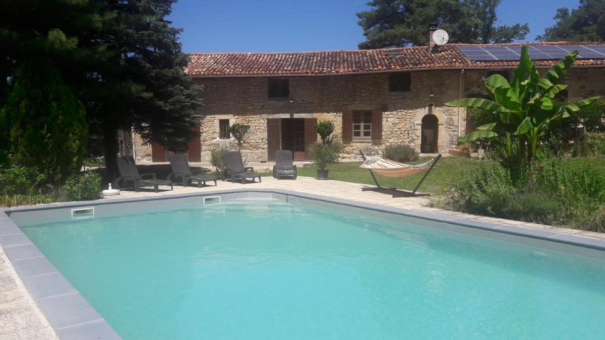 Gite Charentais Le Coin Arboré - Housity