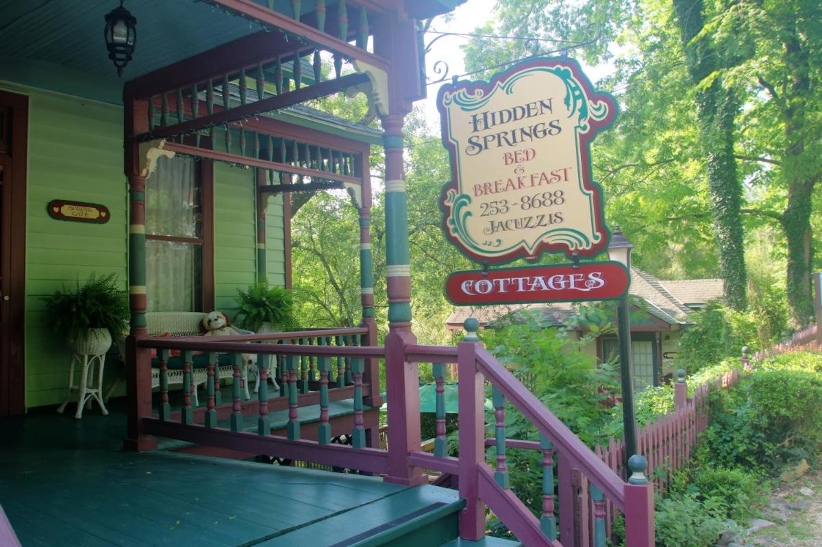 Hidden Springs Bed and Breakfast - Housity