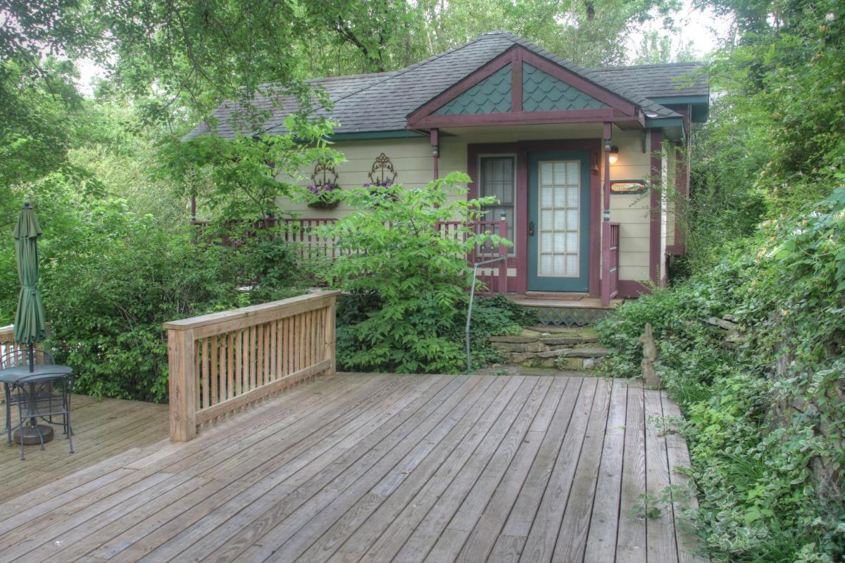 Hidden Springs Bed and Breakfast - Housity